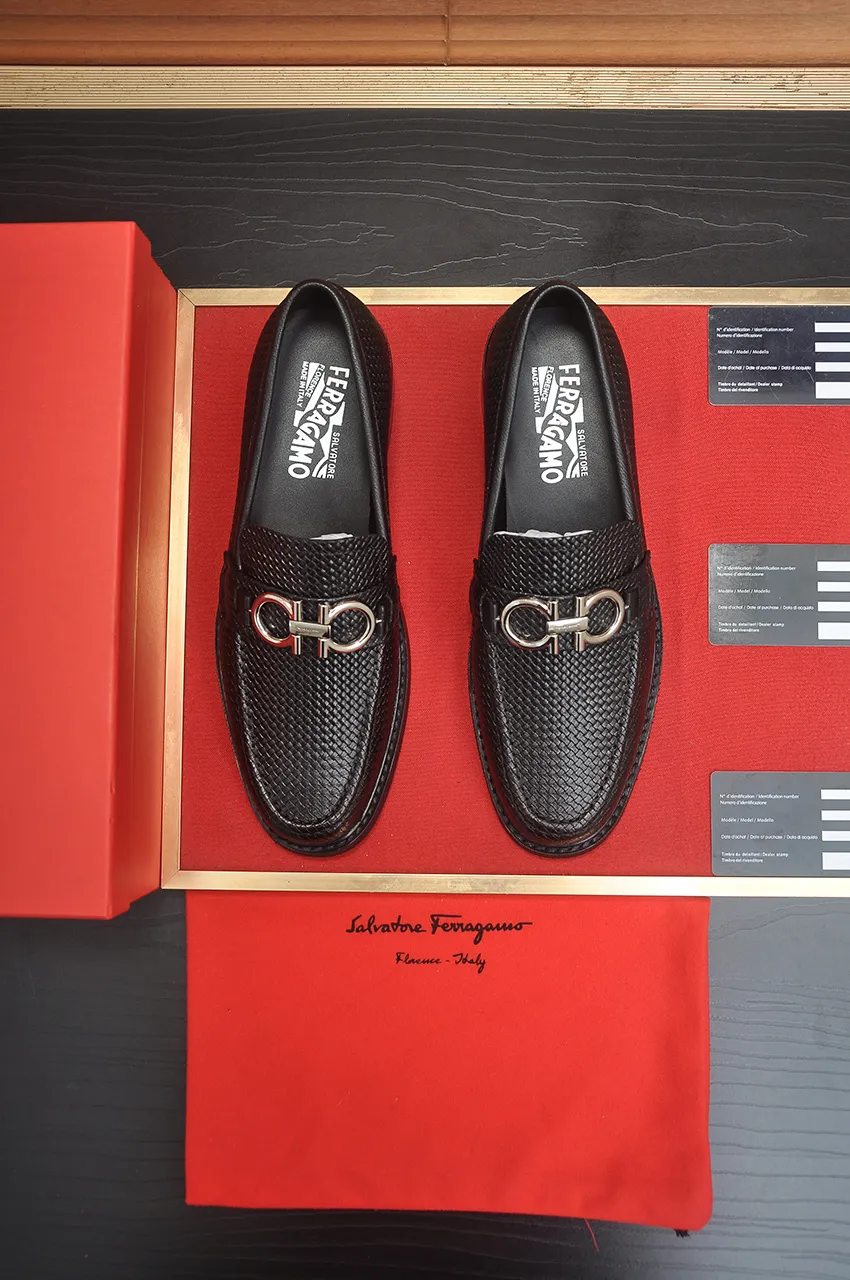 Men's shoes 💰460💶 [Ferragamo/Ferragamo] The latest model in the counter. Original imported open-sided high-quality cowhide hand-woven + imported 🐂 cowhide + original luxury metal buckle + original combined outsole. Comparison without pressure 38--45 (45 custom-made)